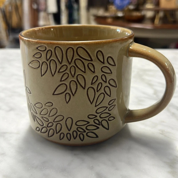 Starbucks Incise Leaf Mug in Tan and Brown Coffee Mug From 2013 - Picture 3 of 10
